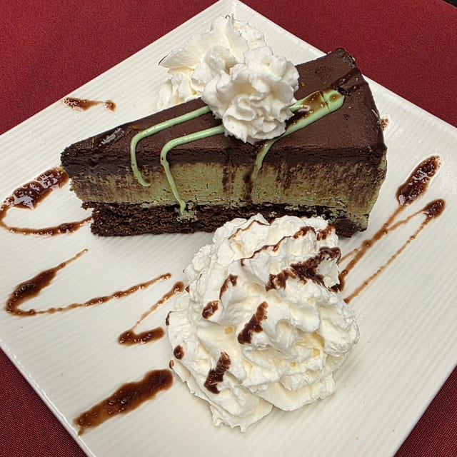 Dubai Chocolate Cake.